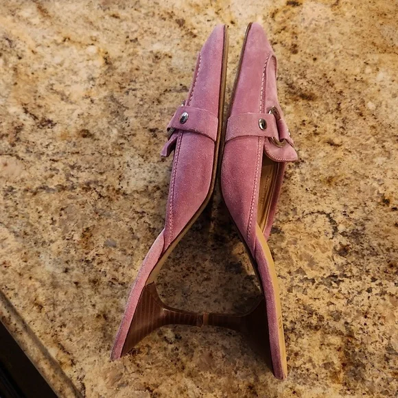 Coach Pink Suede Mule Sandals. Buckle - Picture 10 of 16